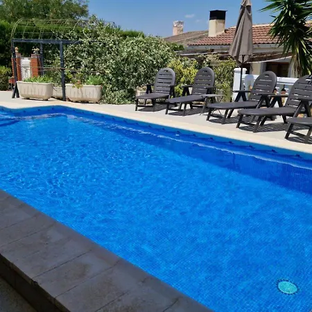 El Refugio Villa Turis